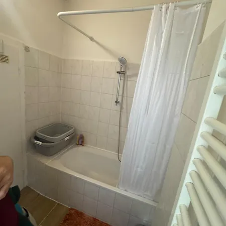 Gemuetliche Zentral Privatstrasse Apartmán